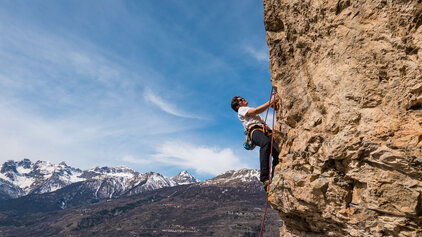 Sport climbign in Slovenia for beginners and advanced climbers